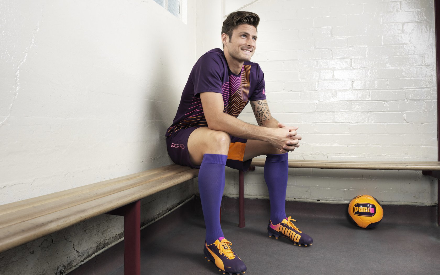 英超战火持续：悬念升级，精彩不断！，英超火爆