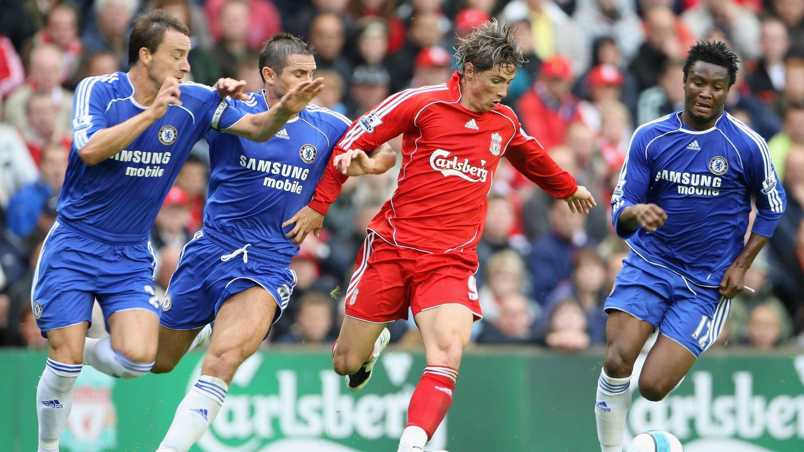 英超战火持续：悬念升级，精彩不断！，英超火爆